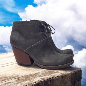 Kork Ease Roana Pebbled  Leather Boots Shoes Brown Worn Once 8.5